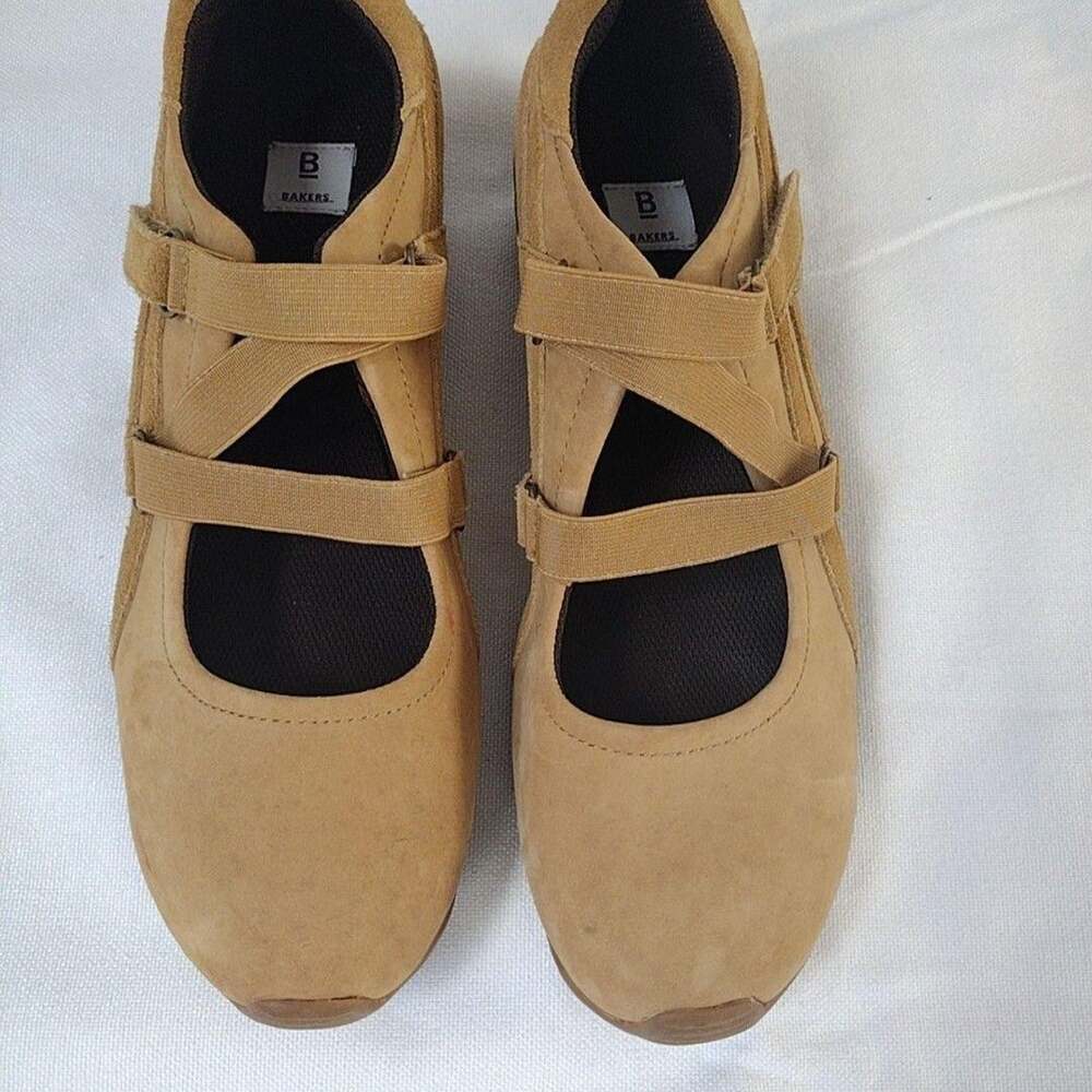Bakers Mary Jane Shoes Womens Size 10 Beige Leather Hook Loop Comfort Walking